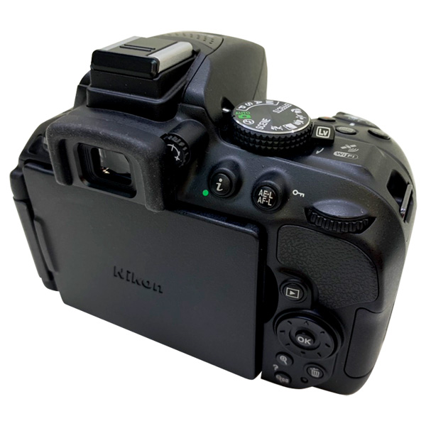 Nikon デジタル一眼レフカメラD5300 AF-P ダブルズームキット 中古[AF-P18-55mmf 70-300mmf 2416万画素